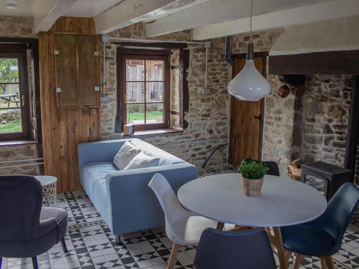 Pretty Gite With Private Pool Saint-Maurice-près-Pionsat Exterior foto